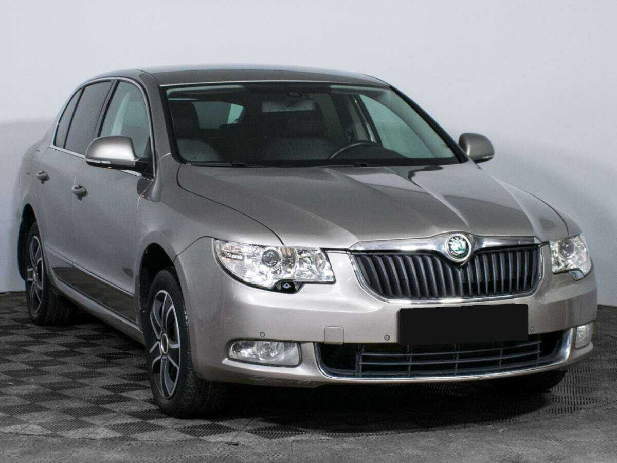 Skoda Superb с пробегом — 2013 год. Фото: #2