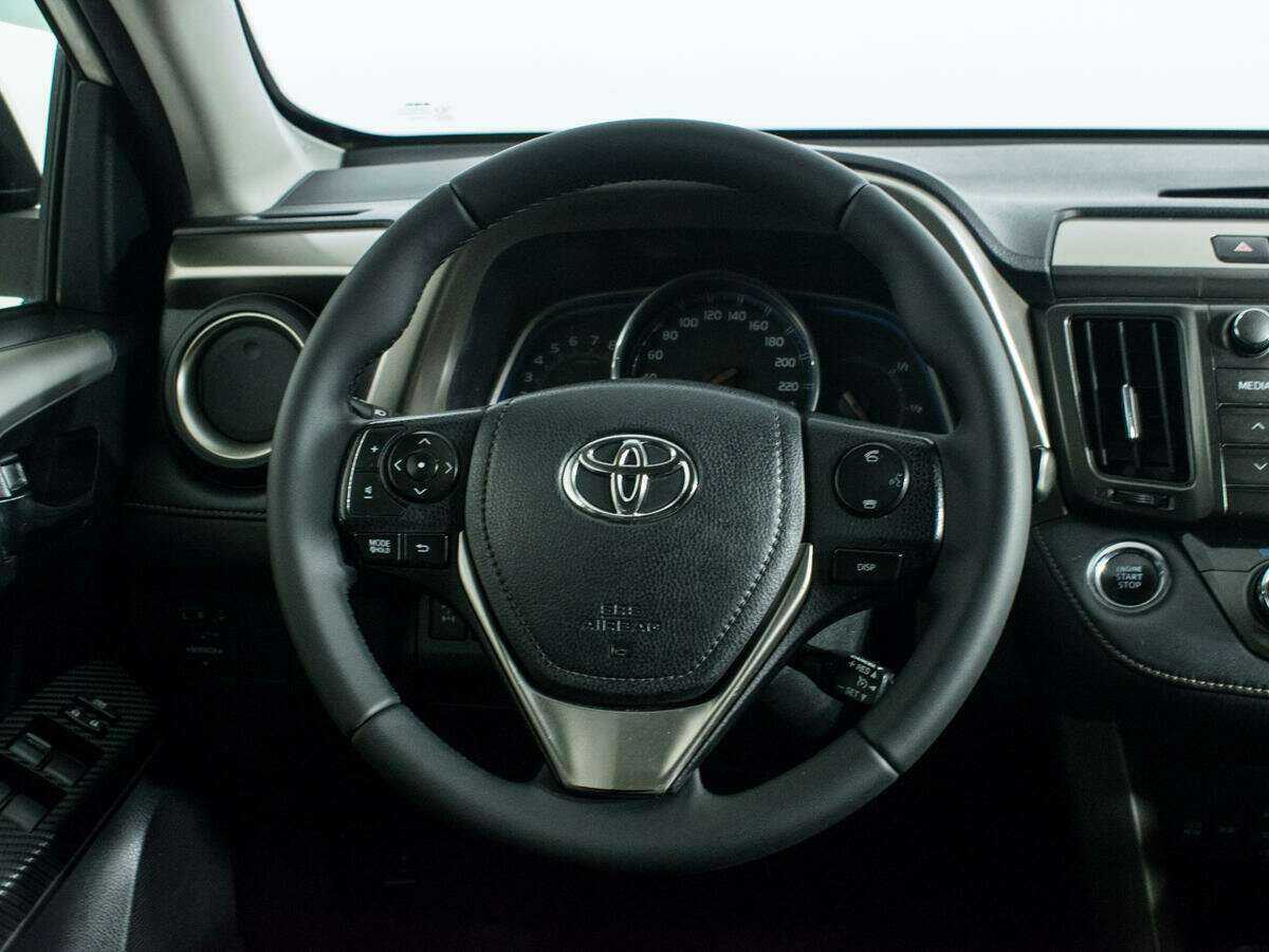 Toyota RAV4 с пробегом — 2013 год. Фото: #13