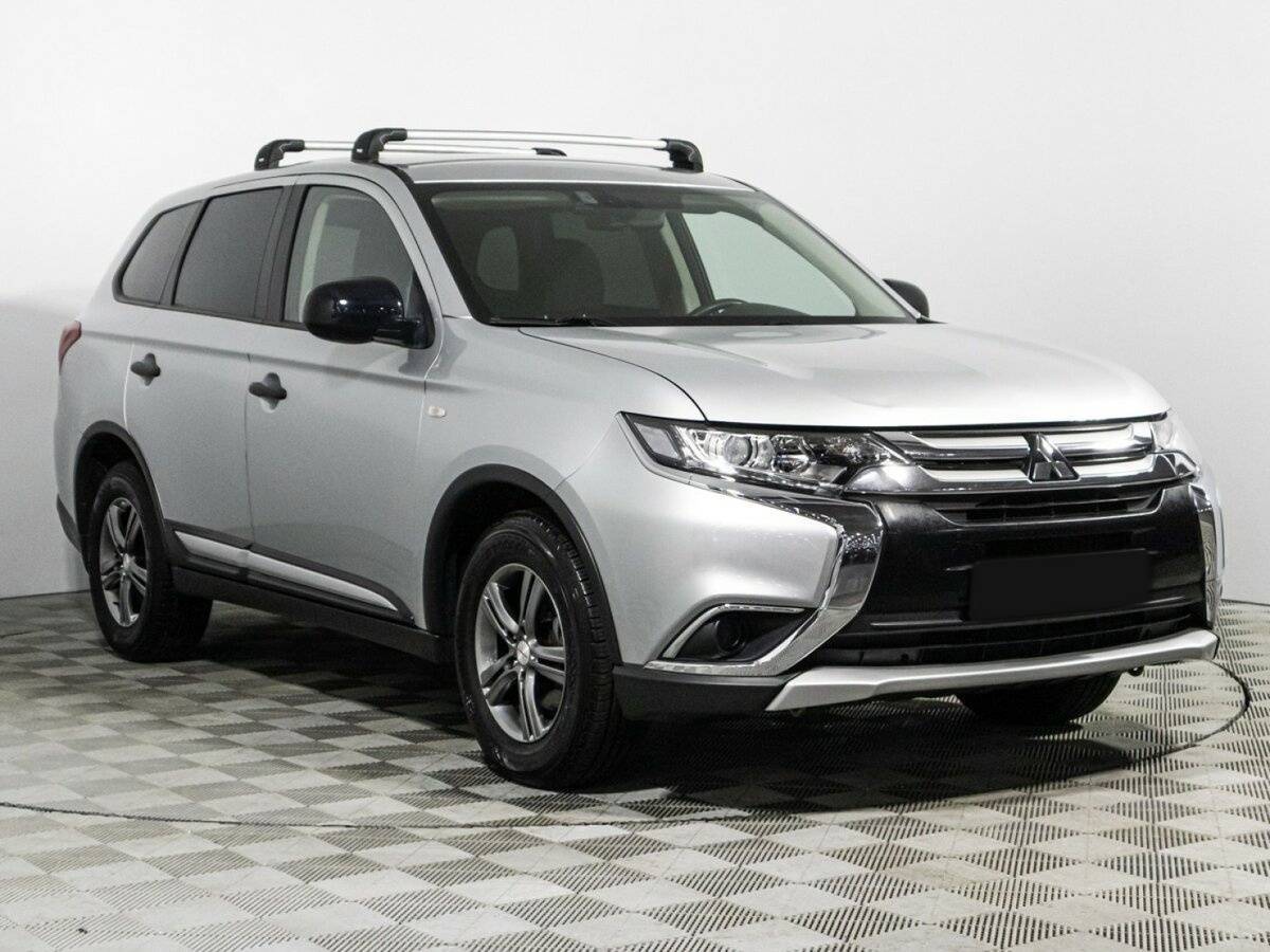 Mitsubishi Outlander с пробегом — 2017 год. Фото: #2