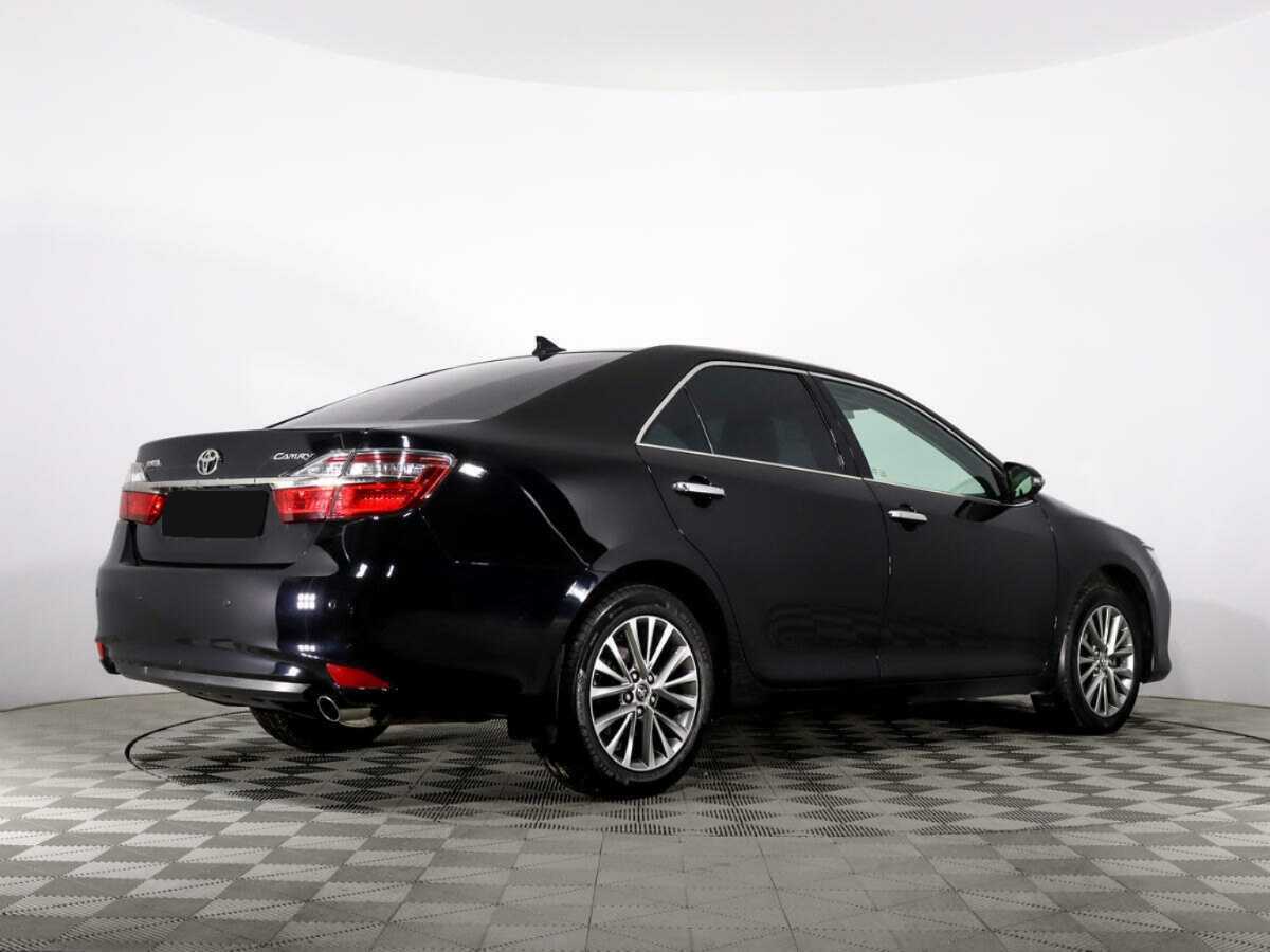 Toyota Camry с пробегом — 2016 год. Фото: #4