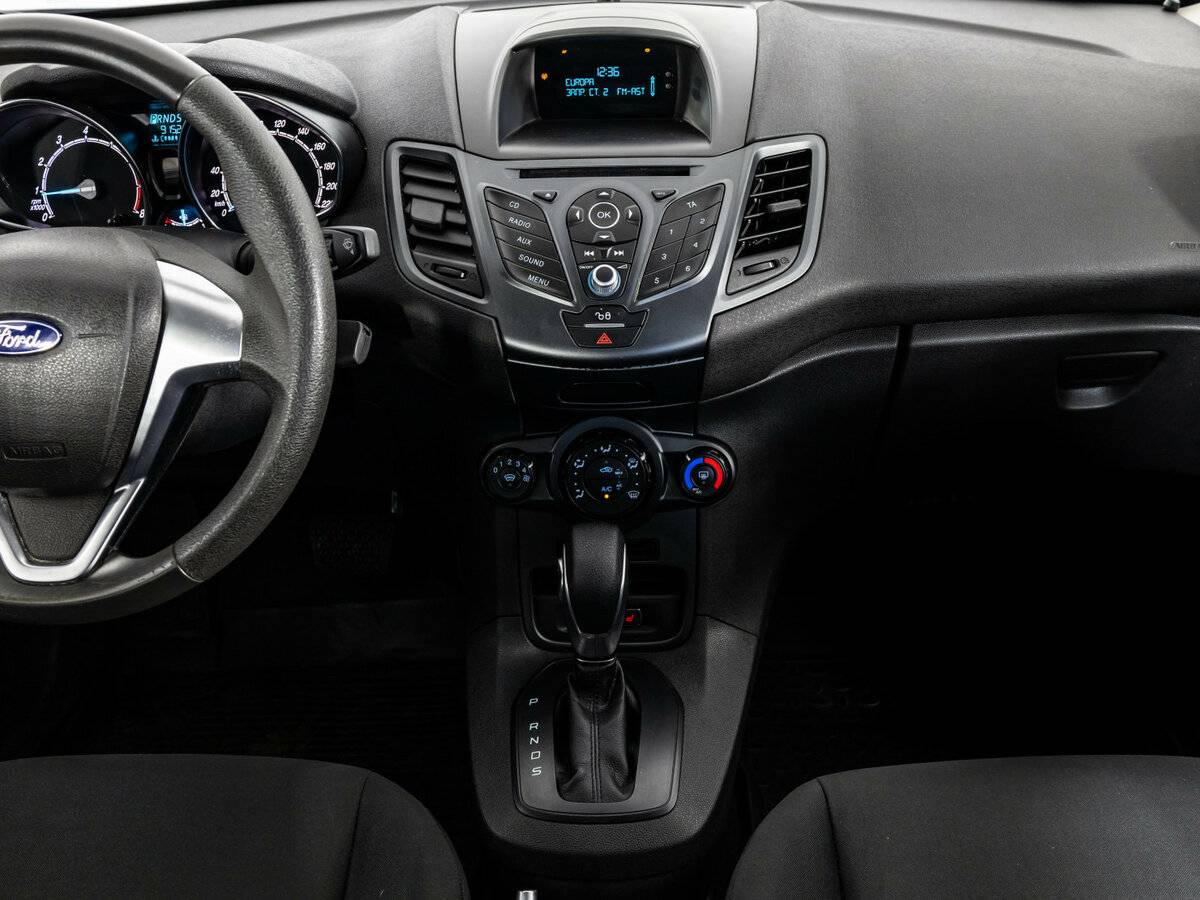 Ford Fiesta с пробегом — 2016 год. Фото: #8
