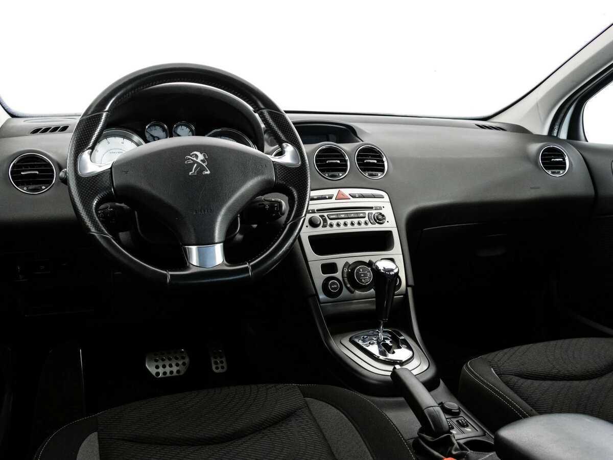 Peugeot 408 с пробегом — 2016 год. Фото: #8