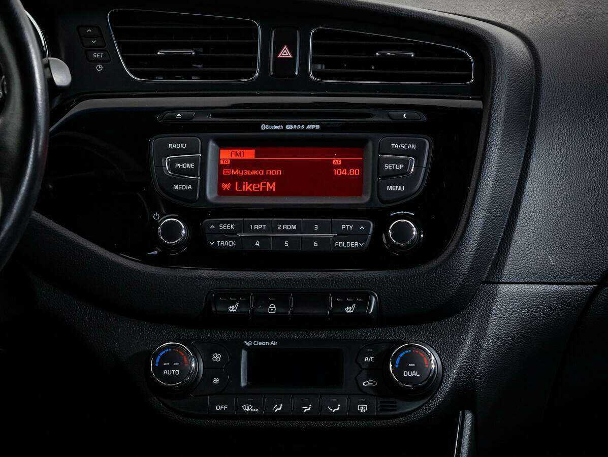 Kia Ceed с пробегом — 2014 год. Фото: #13