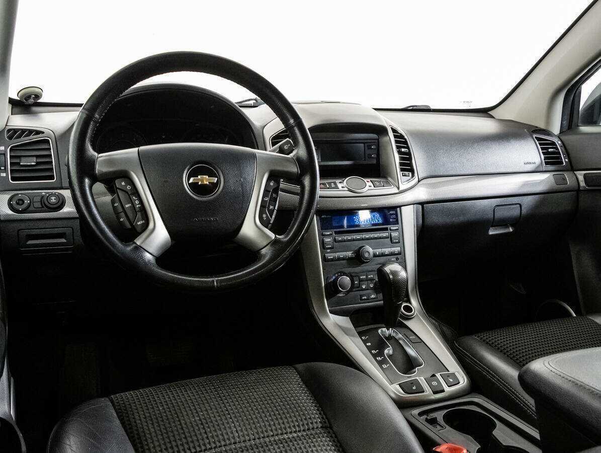 Chevrolet Captiva с пробегом — 2012 год. Фото: #10