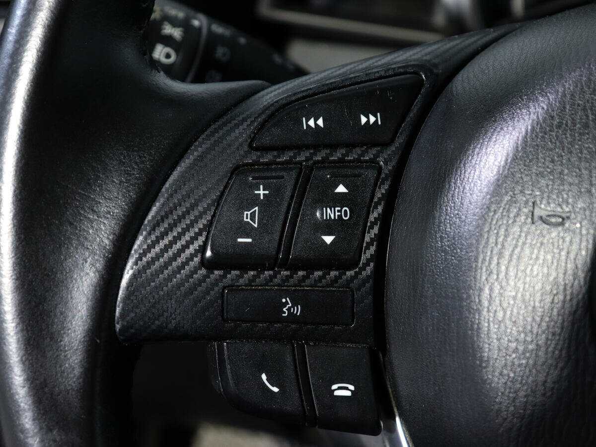 Mazda 3 с пробегом — 2014 год. Фото: #12