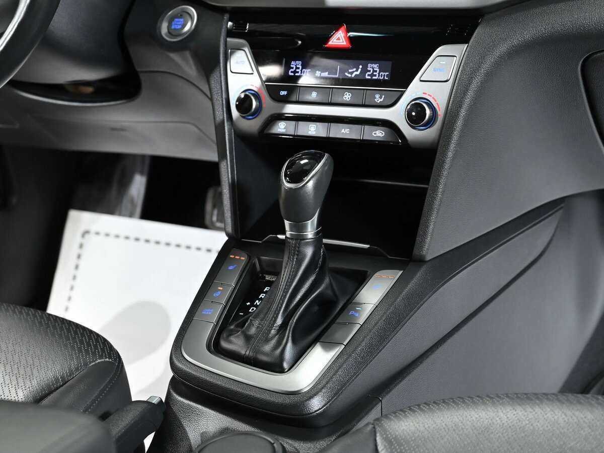 Hyundai Elantra с пробегом — 2018 год. Фото: #11