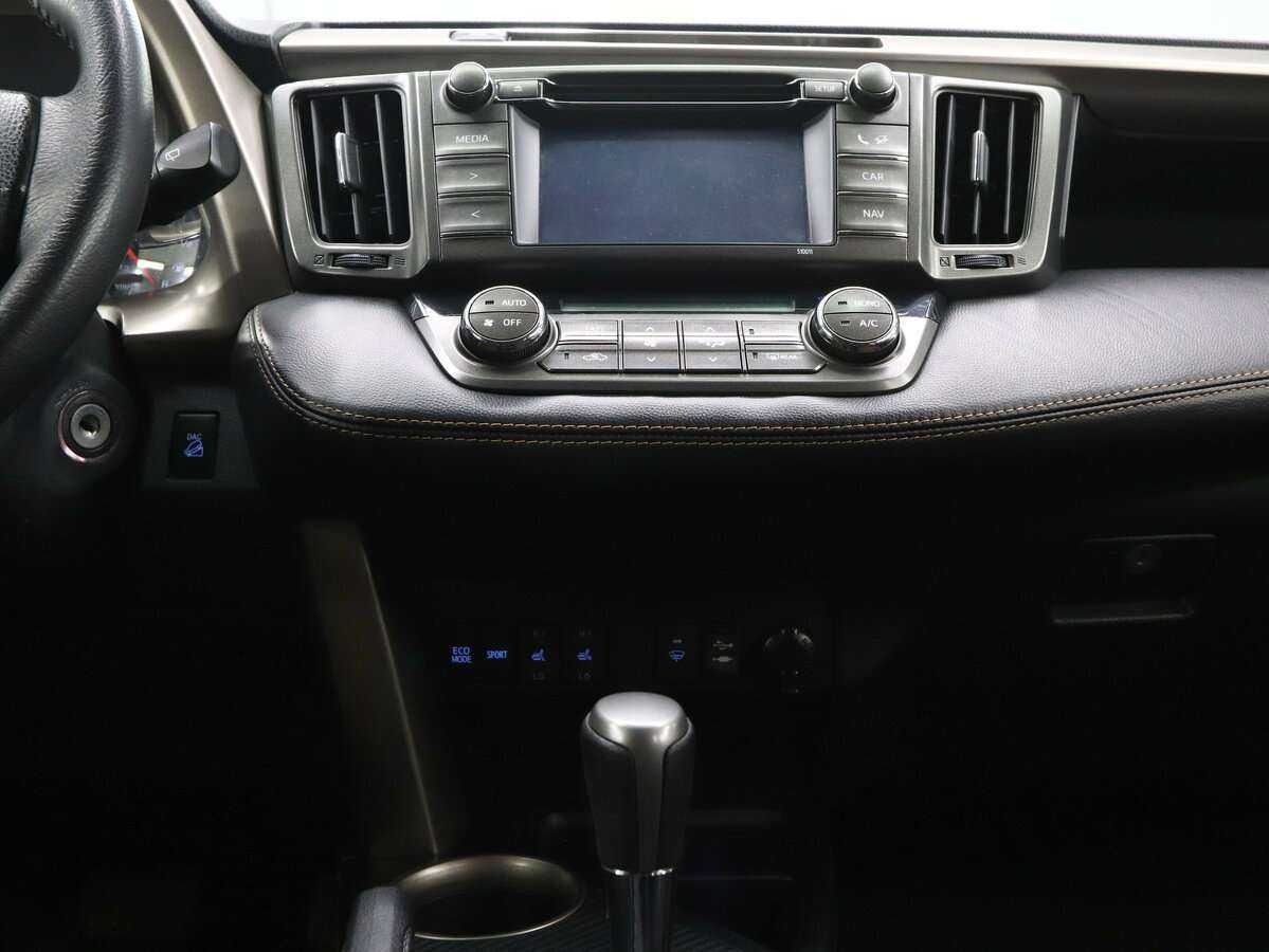 Toyota RAV4 с пробегом — 2014 год. Фото: #15