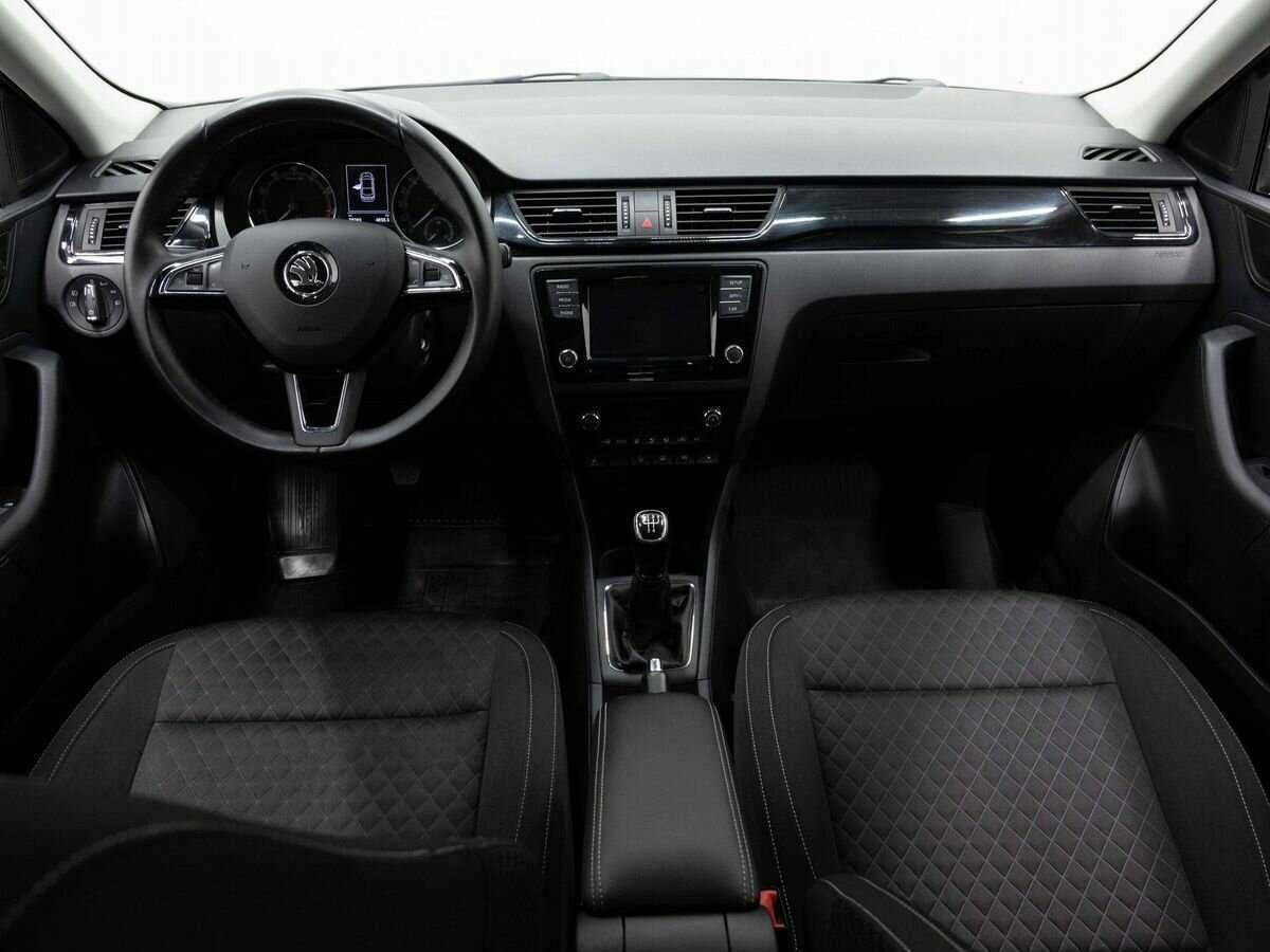 Skoda Rapid с пробегом — 2018 год. Фото: #14