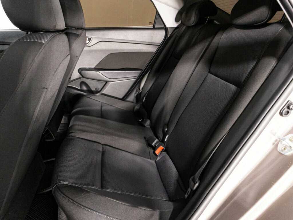 Hyundai Solaris с пробегом — 2022 год. Фото: #9