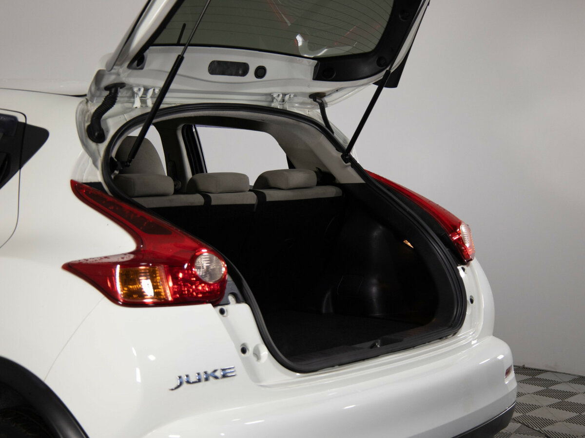 Nissan Juke с пробегом — 2013 год. Фото: #17