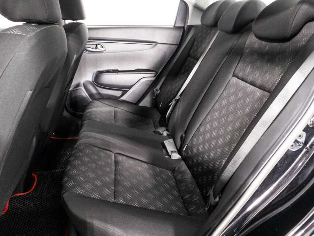 Kia Rio с пробегом — 2018 год. Фото: #9