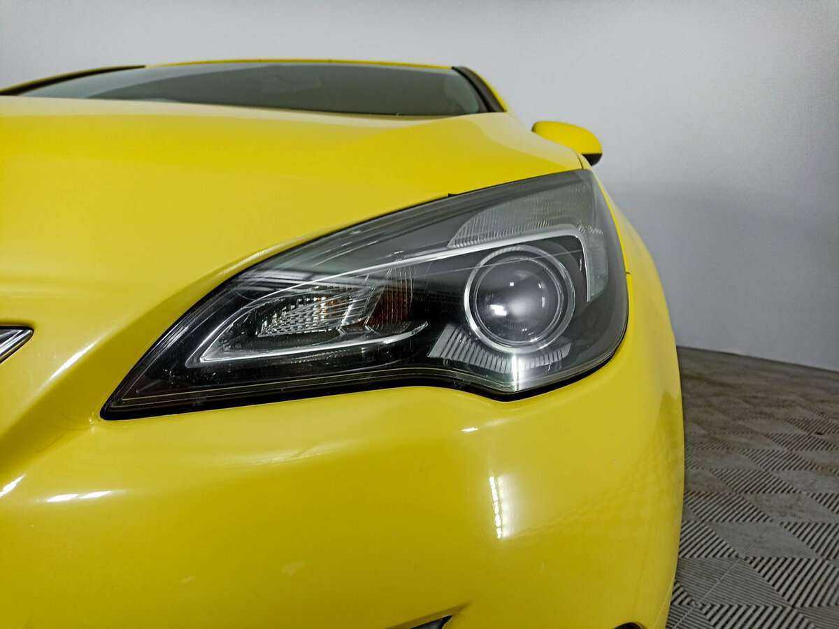 Opel Astra с пробегом — 2014 год. Фото: #12