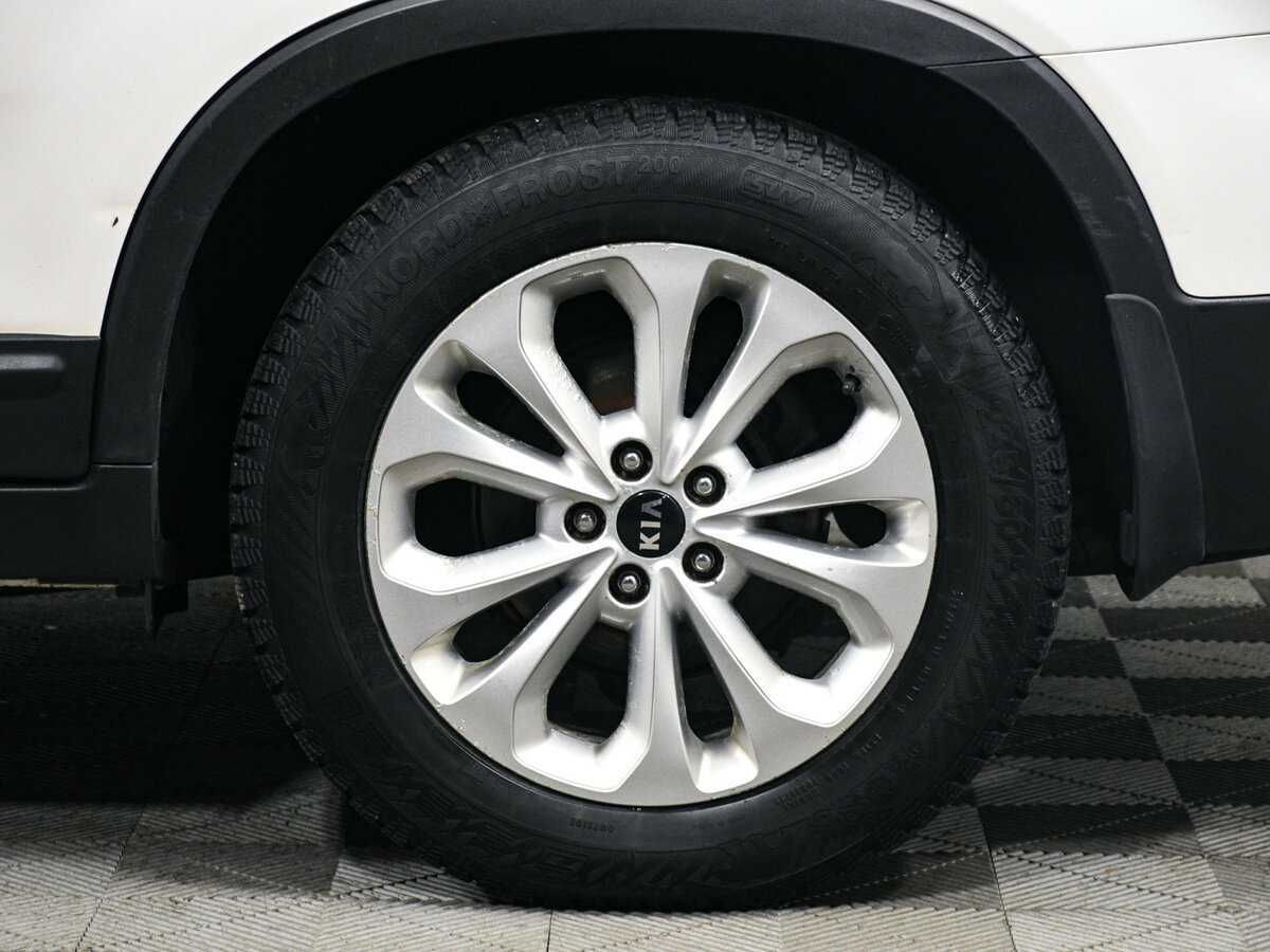 Kia Sorento с пробегом — 2016 год. Фото: #13