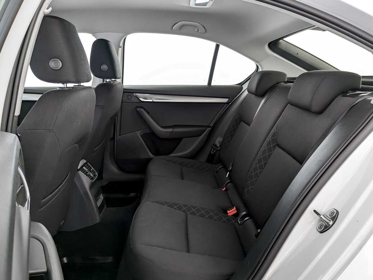 Skoda Octavia с пробегом — 2020 год. Фото: #9