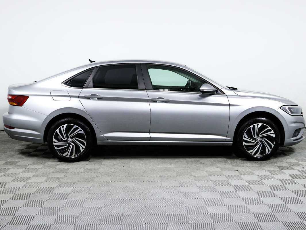 Volkswagen Jetta с пробегом — 2020 год. Фото: #3