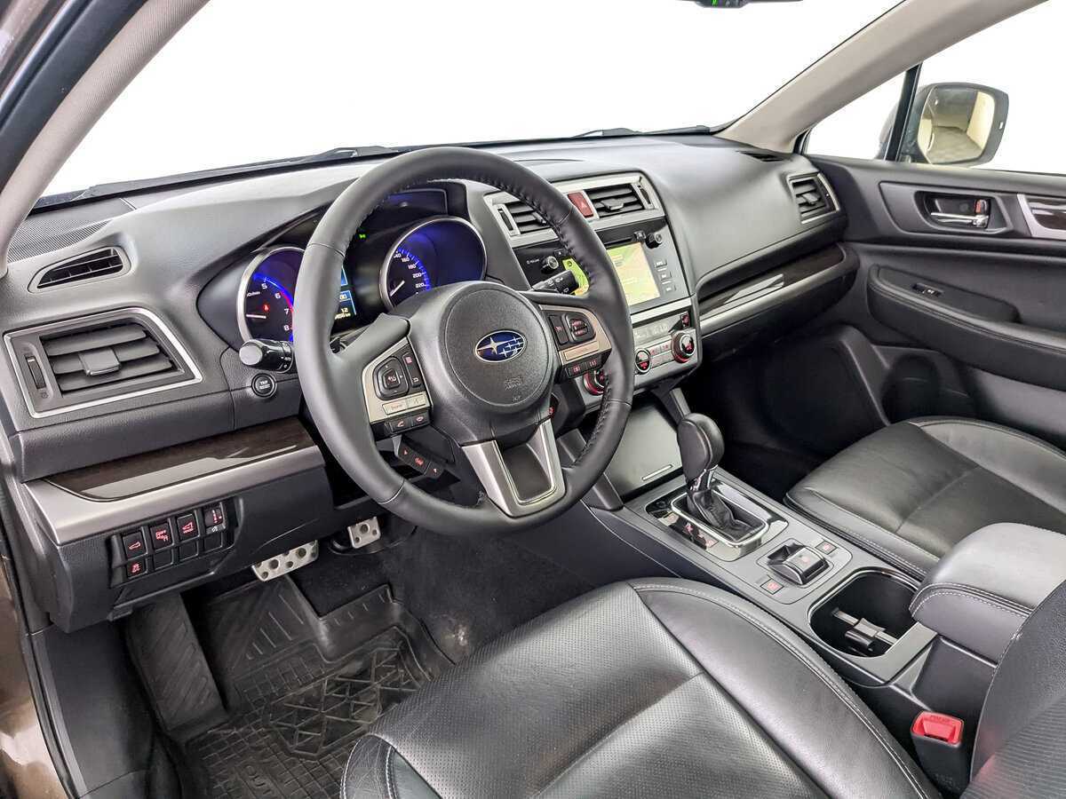 Subaru Outback с пробегом — 2017 год. Фото: #11