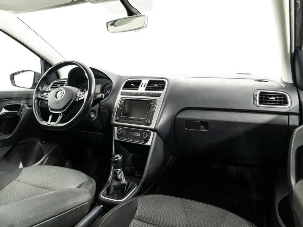 Volkswagen Polo с пробегом — 2018 год. Фото: #8