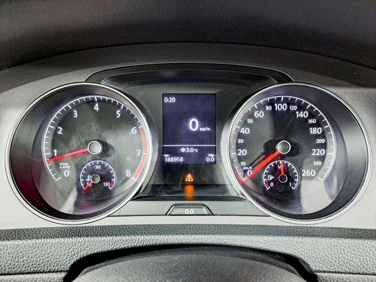 Volkswagen Golf с пробегом — 2013 год. Фото: #10