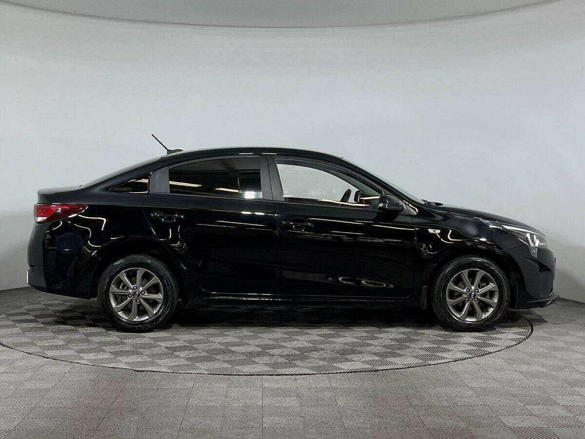 Kia Rio с пробегом — 2021 год. Фото: #3