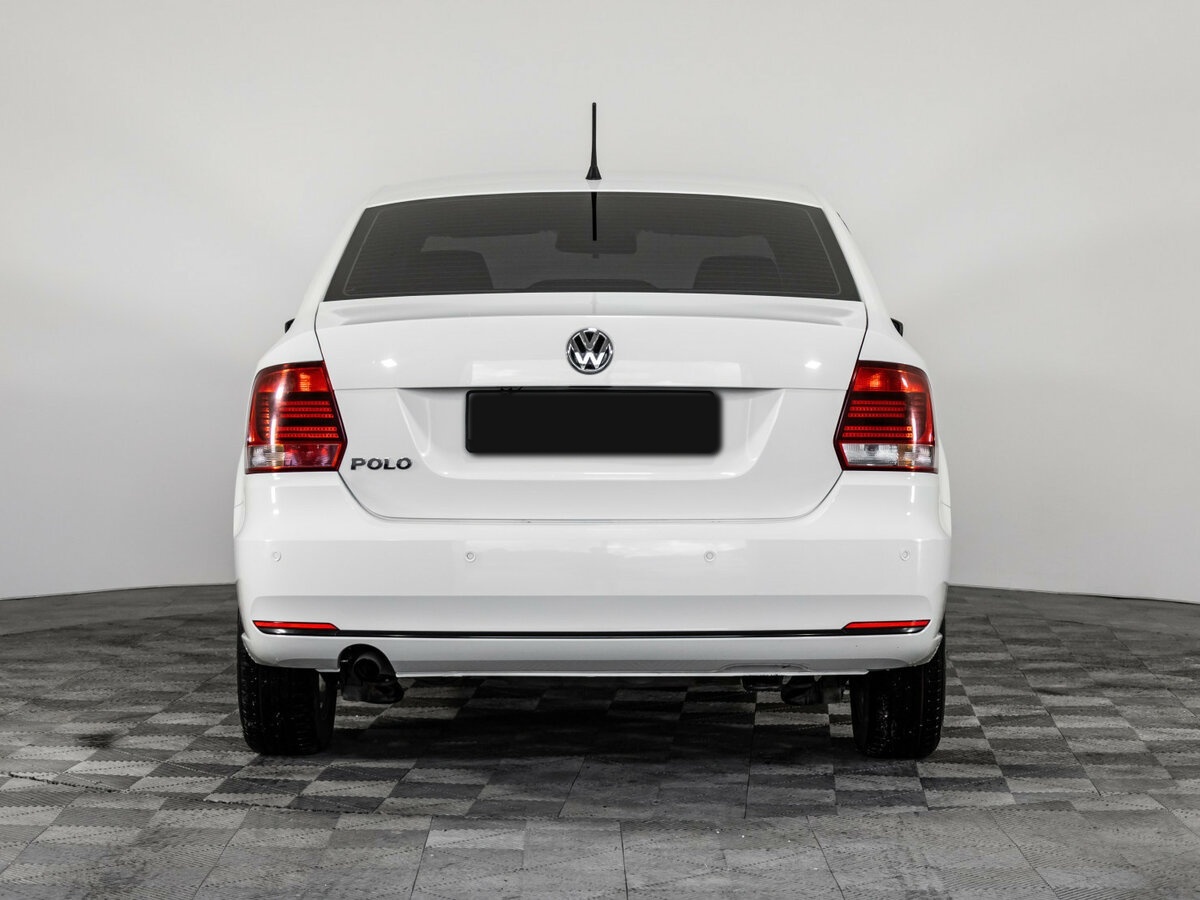 Volkswagen Polo с пробегом — 2016 год. Фото: #4