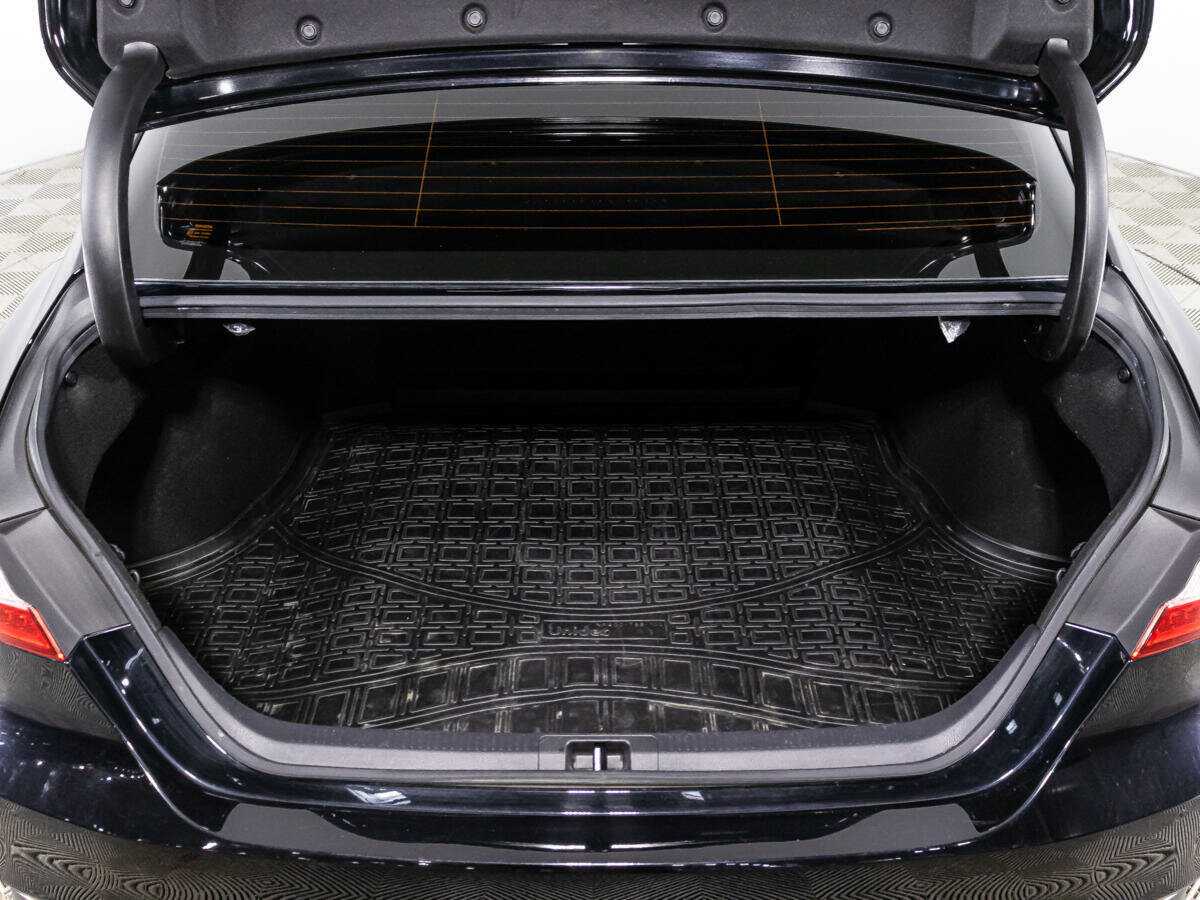 Toyota Camry с пробегом — 2018 год. Фото: #14