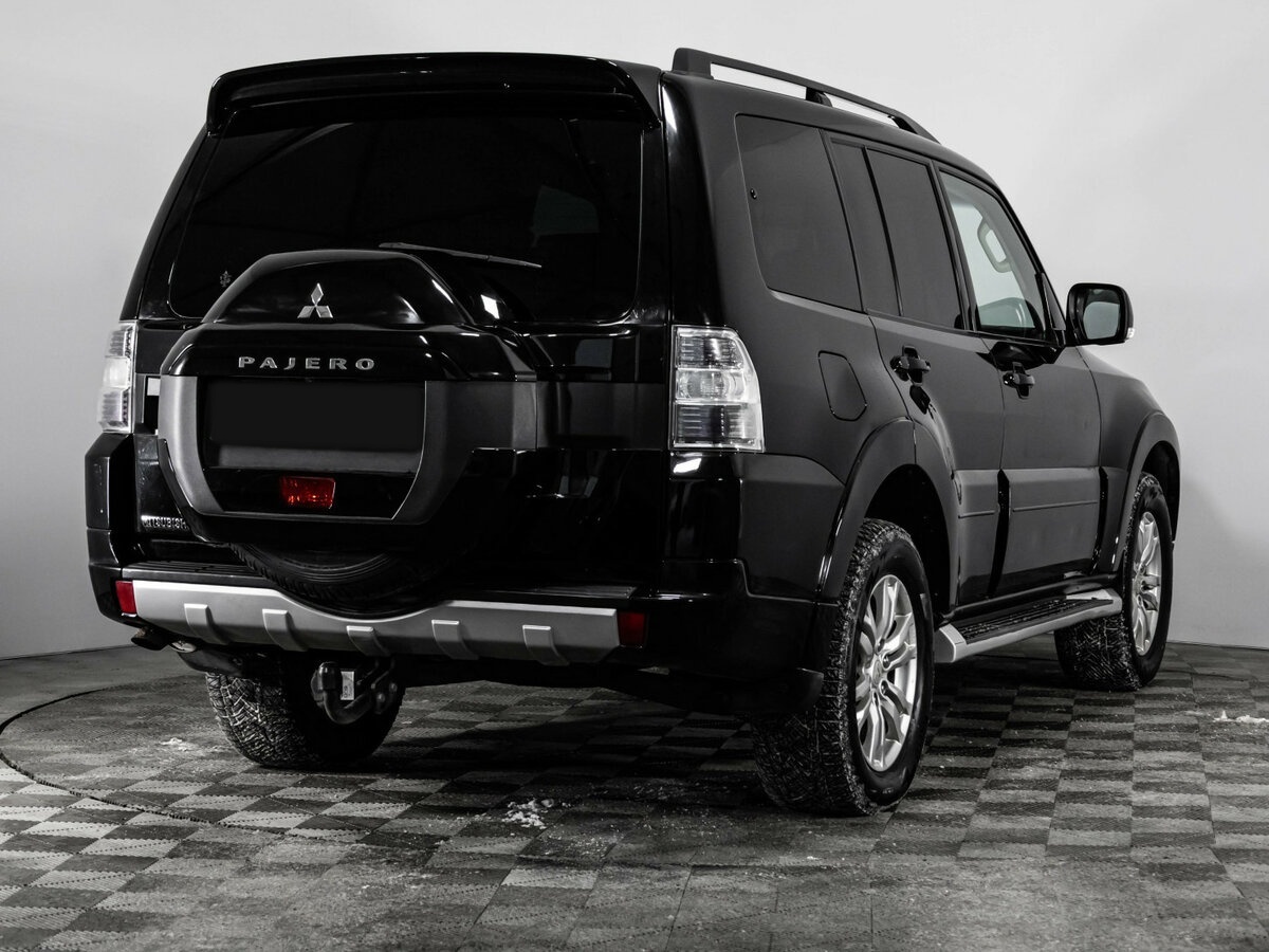Mitsubishi Pajero с пробегом — 2014 год. Фото: #3