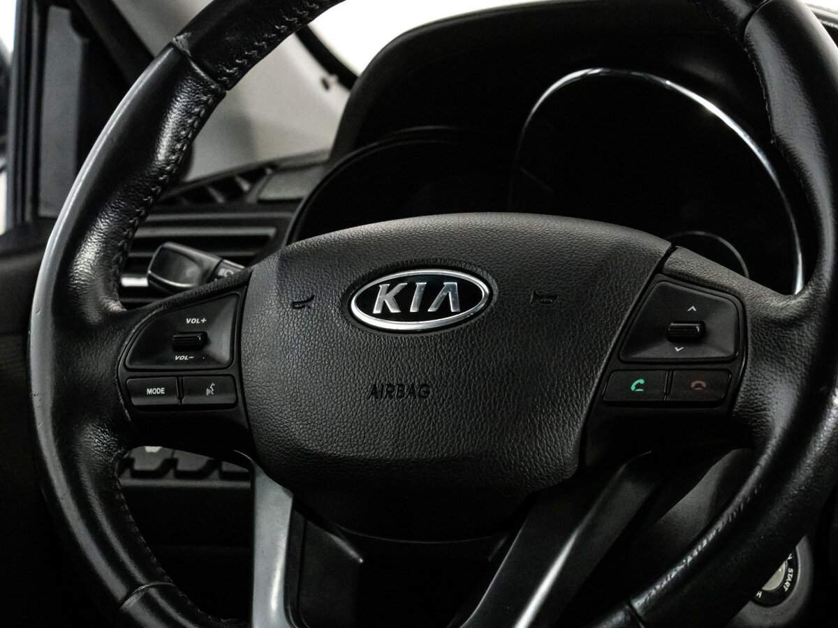 Kia Rio с пробегом — 2012 год. Фото: #9