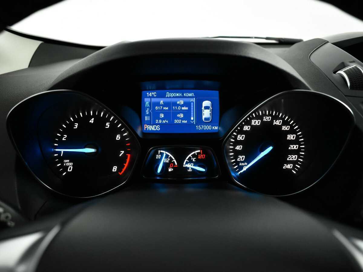 Ford Kuga с пробегом — 2015 год. Фото: #10