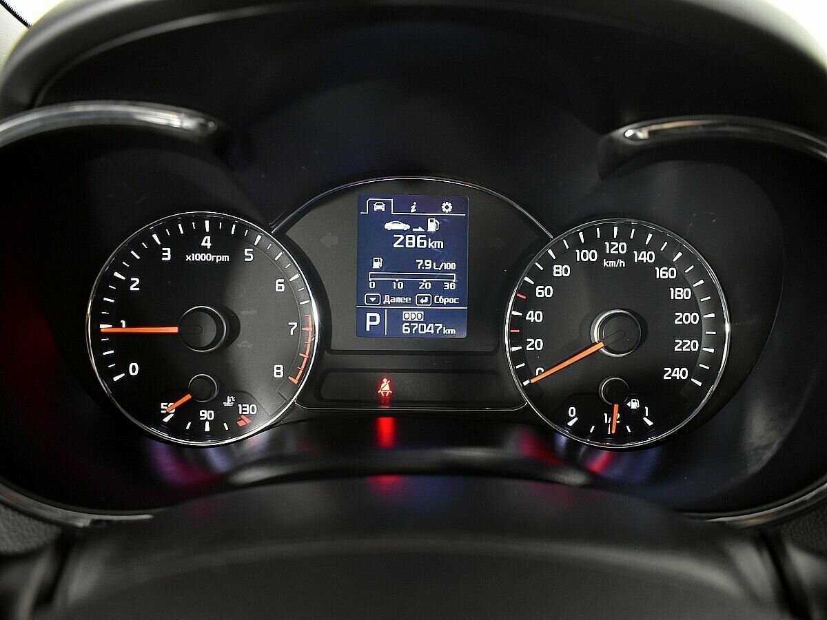 Kia Cerato с пробегом — 2013 год. Фото: #11