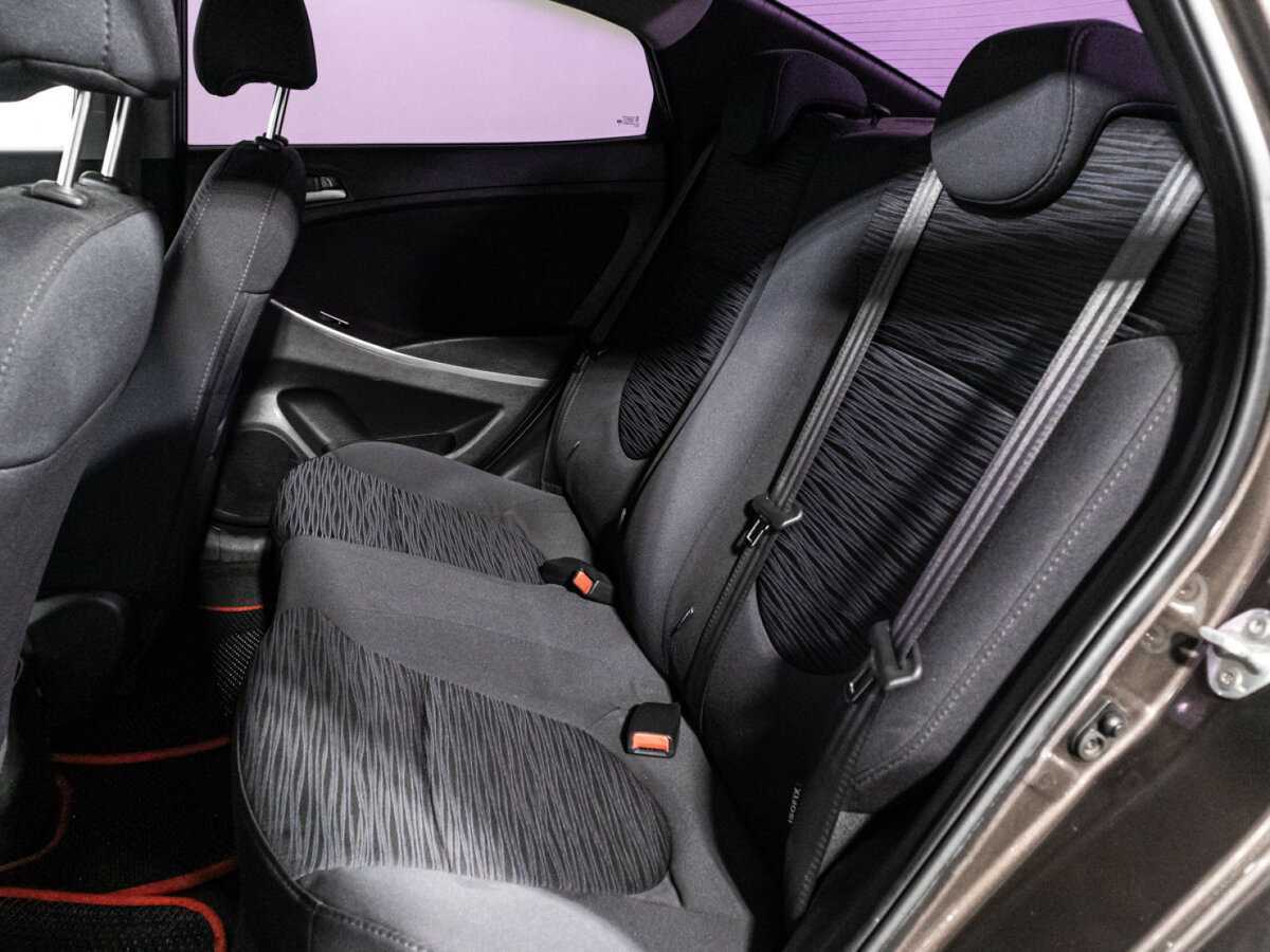 Hyundai Solaris с пробегом — 2016 год. Фото: #9