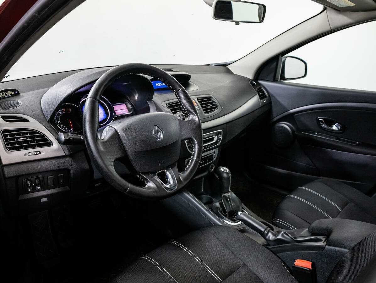 Renault Megane с пробегом — 2014 год. Фото: #8