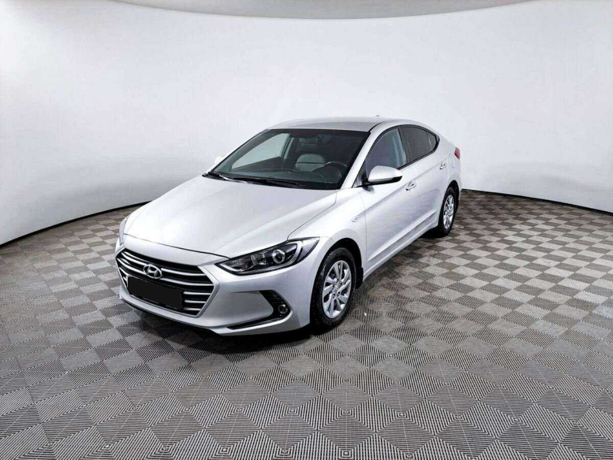 Hyundai Elantra с пробегом — 2017 год. Фото: #0