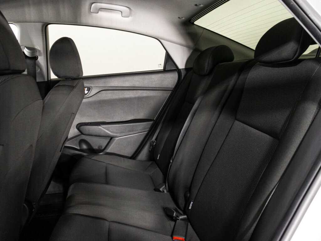 Hyundai Solaris с пробегом — 2020 год. Фото: #9