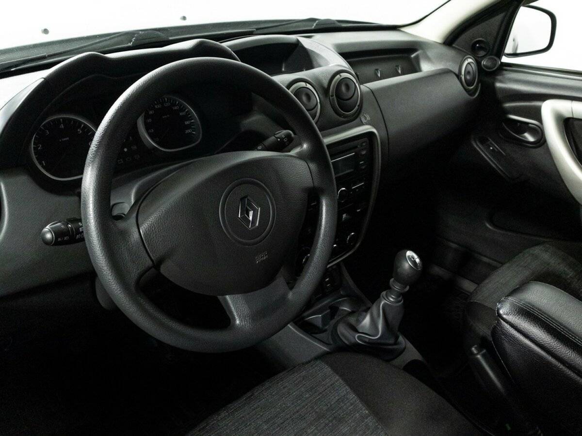 Renault Duster с пробегом — 2014 год. Фото: #10