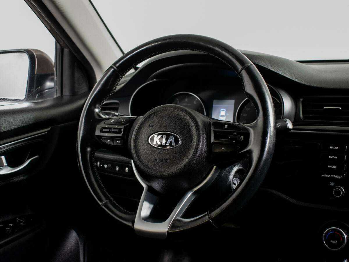 Kia Rio с пробегом — 2017 год. Фото: #9