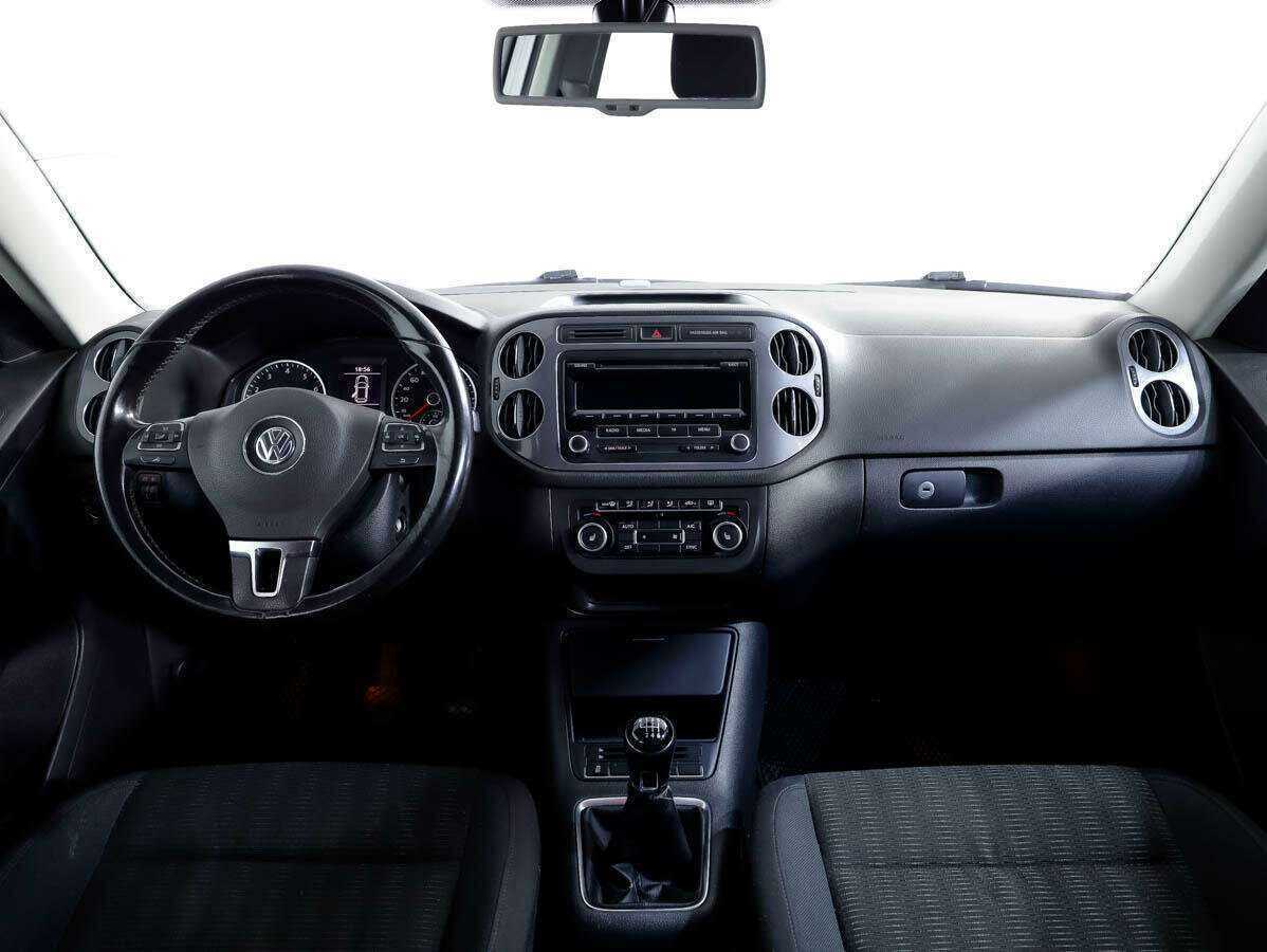 Volkswagen Tiguan с пробегом — 2012 год. Фото: #8