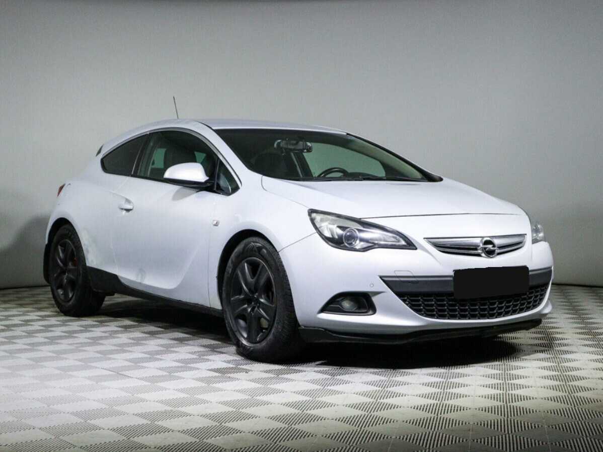 Opel Astra с пробегом — 2013 год. Фото: #2