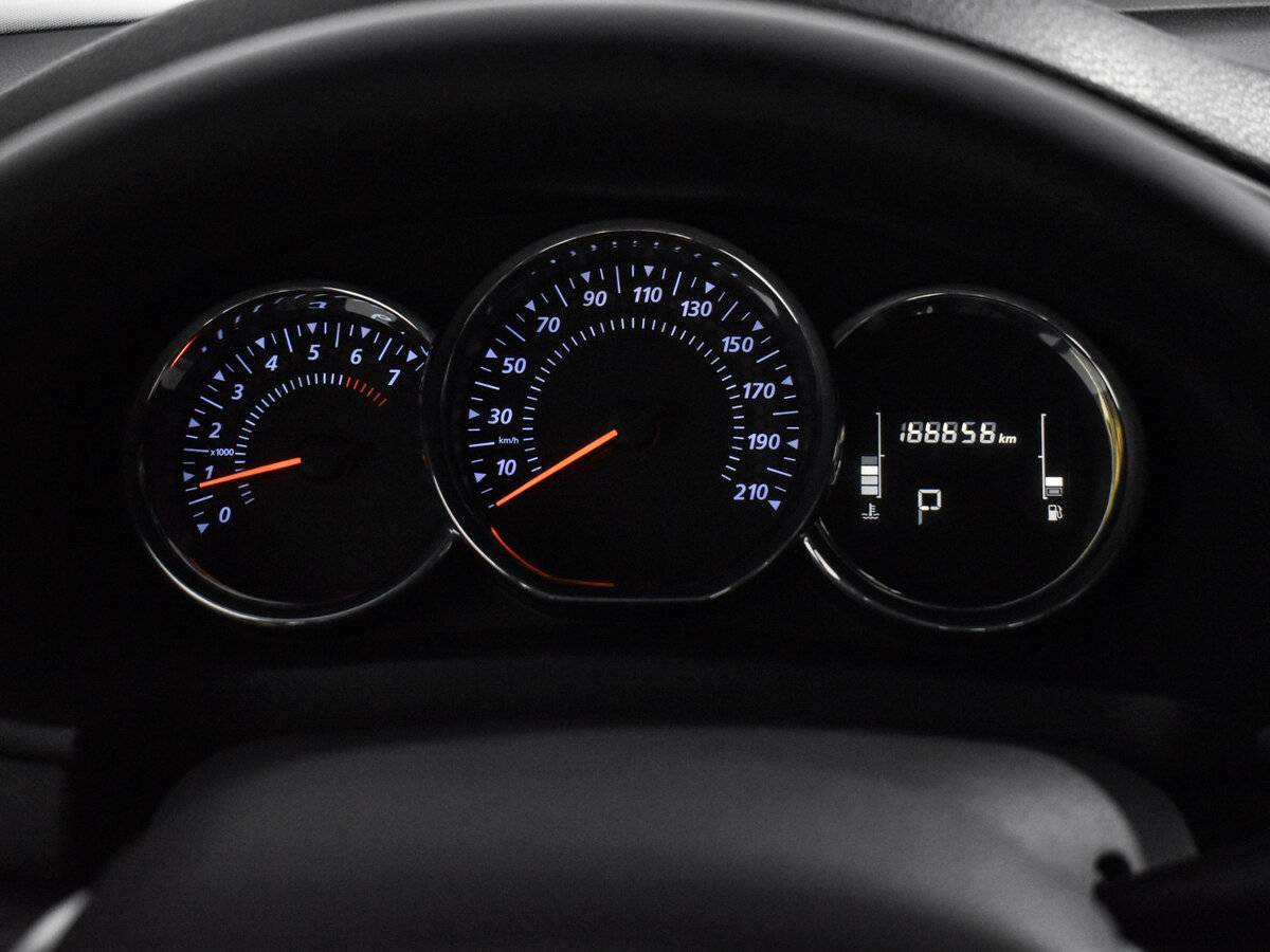 Renault Logan с пробегом — 2019 год. Фото: #15