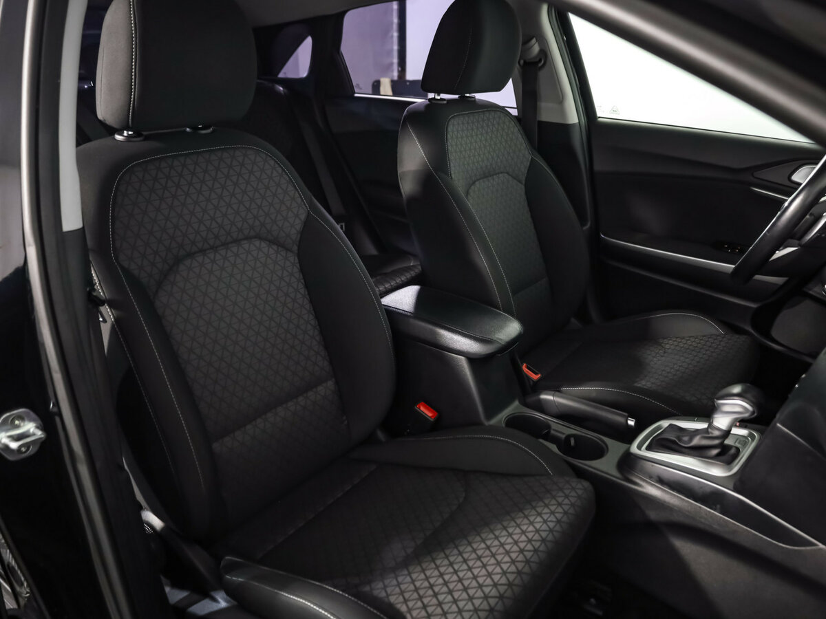 Kia Ceed с пробегом — 2018 год. Фото: #18