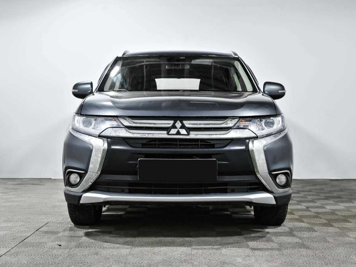 Mitsubishi Outlander с пробегом — 2018 год. Фото: #1