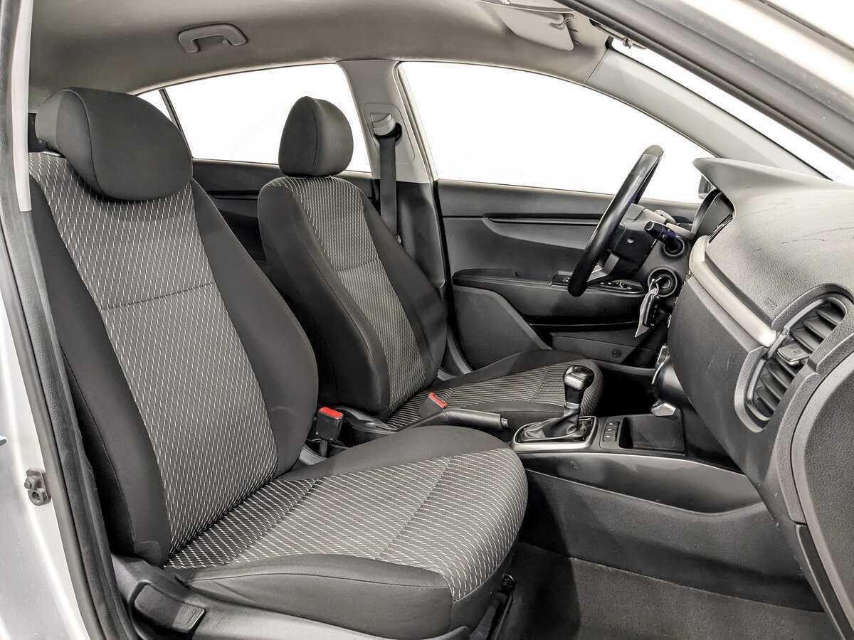 Kia Rio с пробегом — 2020 год. Фото: #22