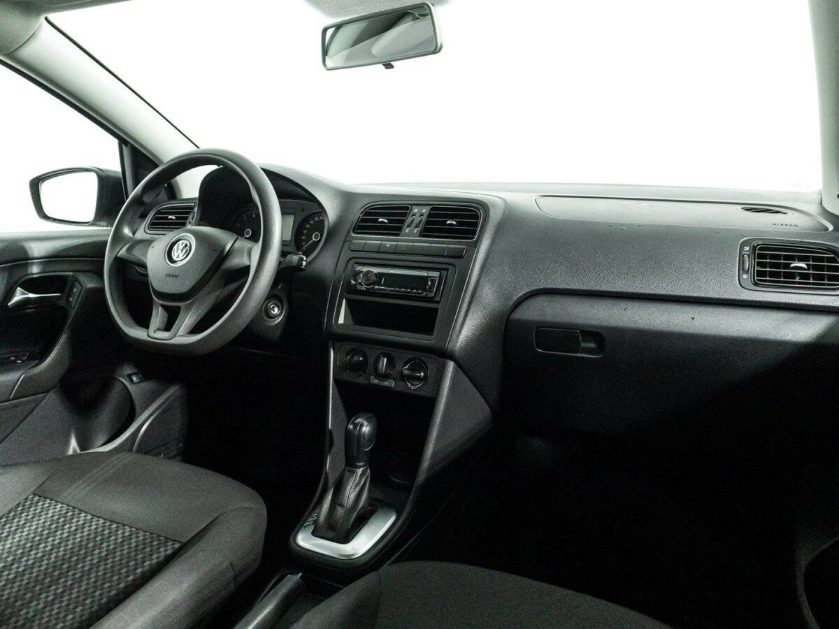 Volkswagen Polo с пробегом — 2019 год. Фото: #8