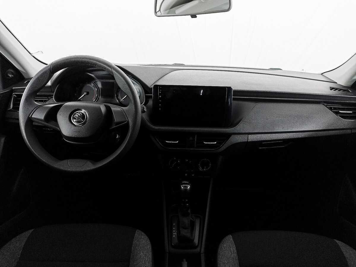 Skoda Rapid с пробегом — 2021 год. Фото: #11