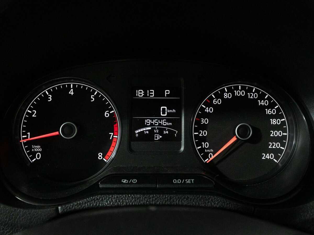 Volkswagen Polo с пробегом — 2016 год. Фото: #11