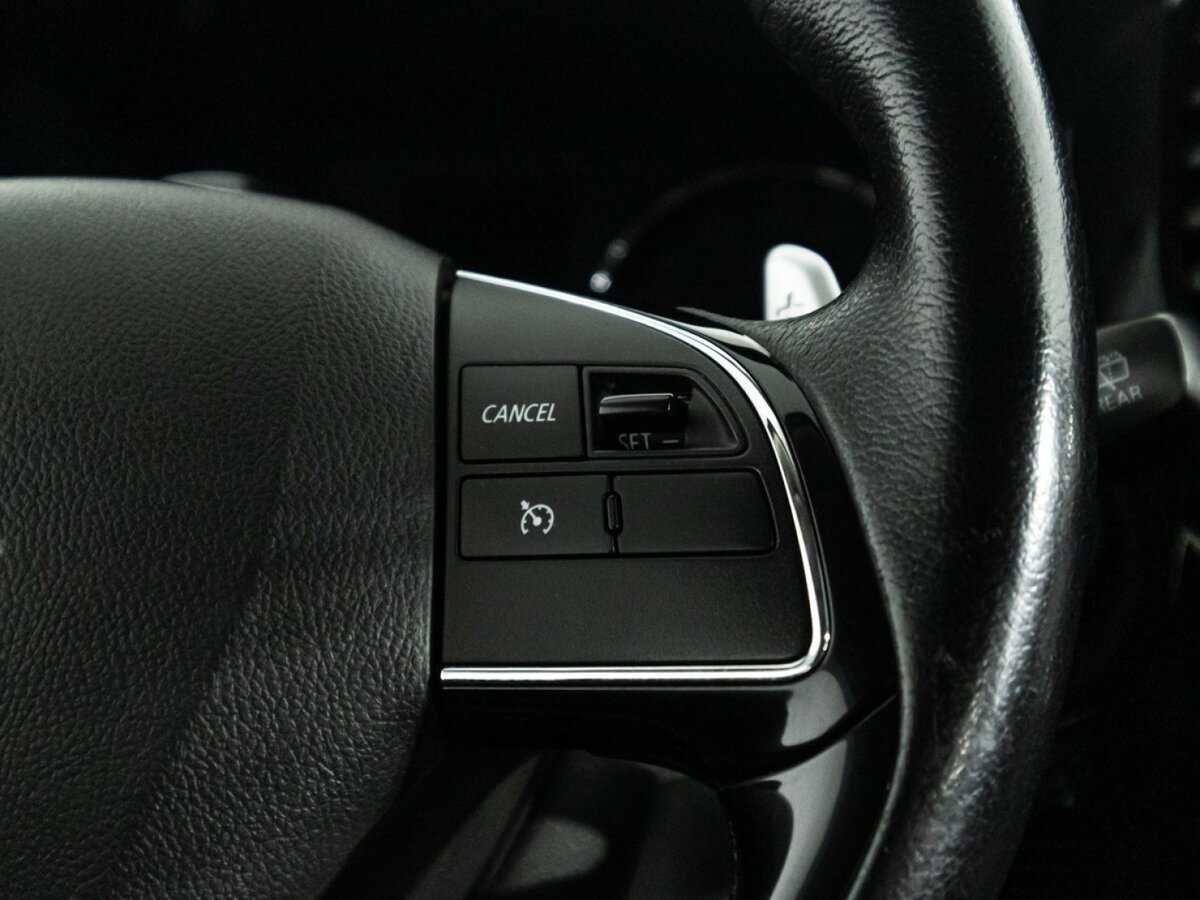 Mitsubishi Outlander с пробегом — 2015 год. Фото: #18