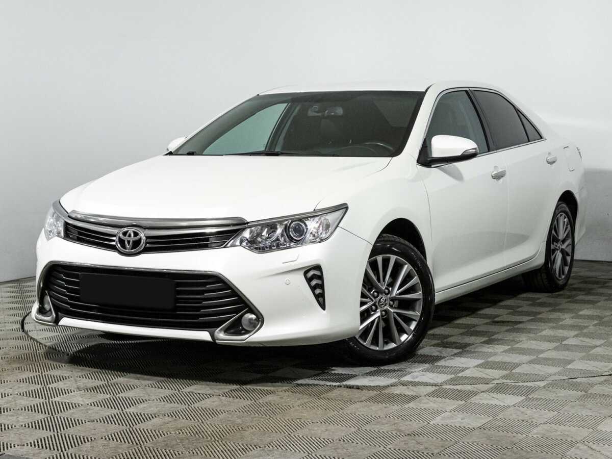 Toyota Camry с пробегом — 2016 год. Фото: #0