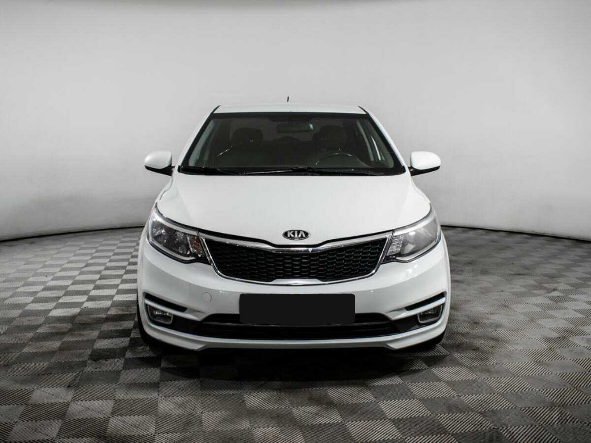 Kia Rio с пробегом — 2015 год. Фото: #1