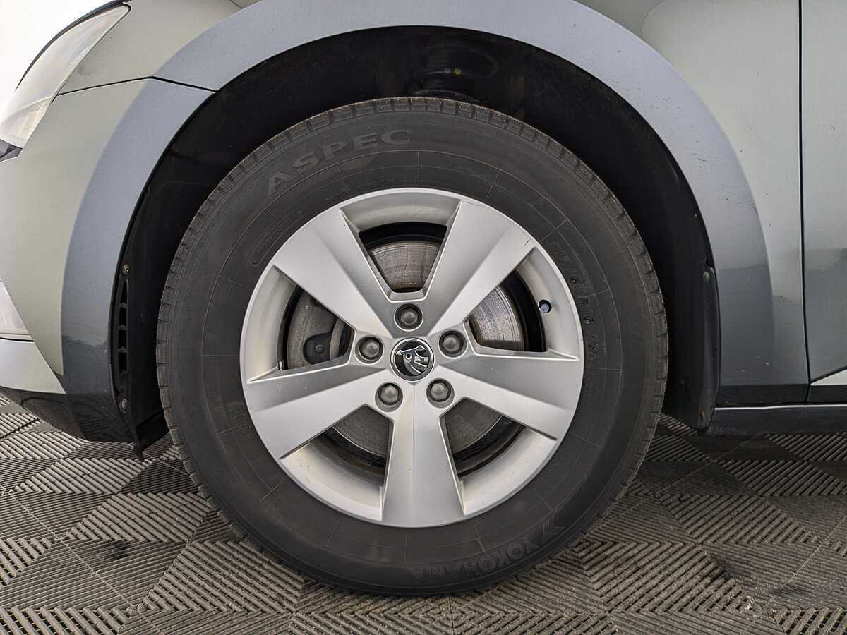 Skoda Superb с пробегом — 2019 год. Фото: #11