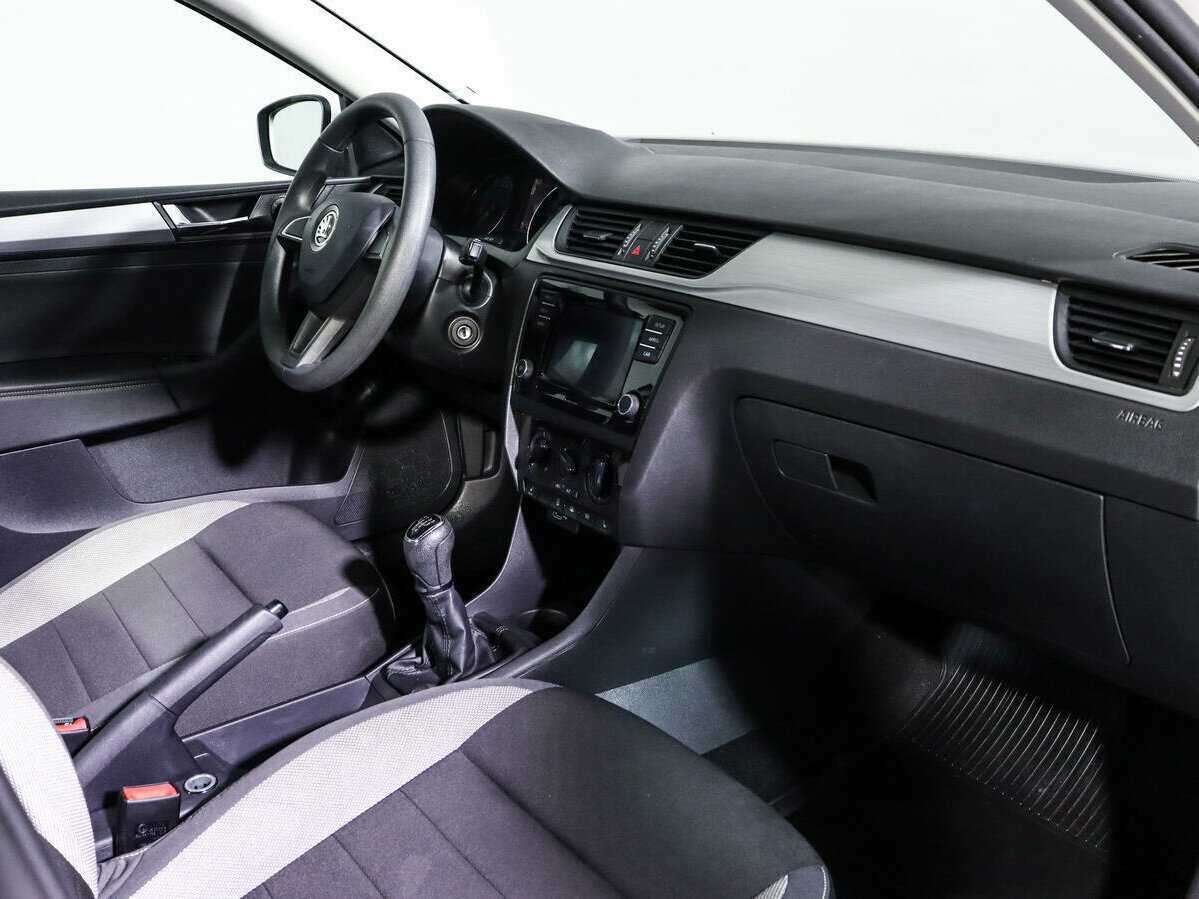 Skoda Rapid с пробегом — 2019 год. Фото: #6