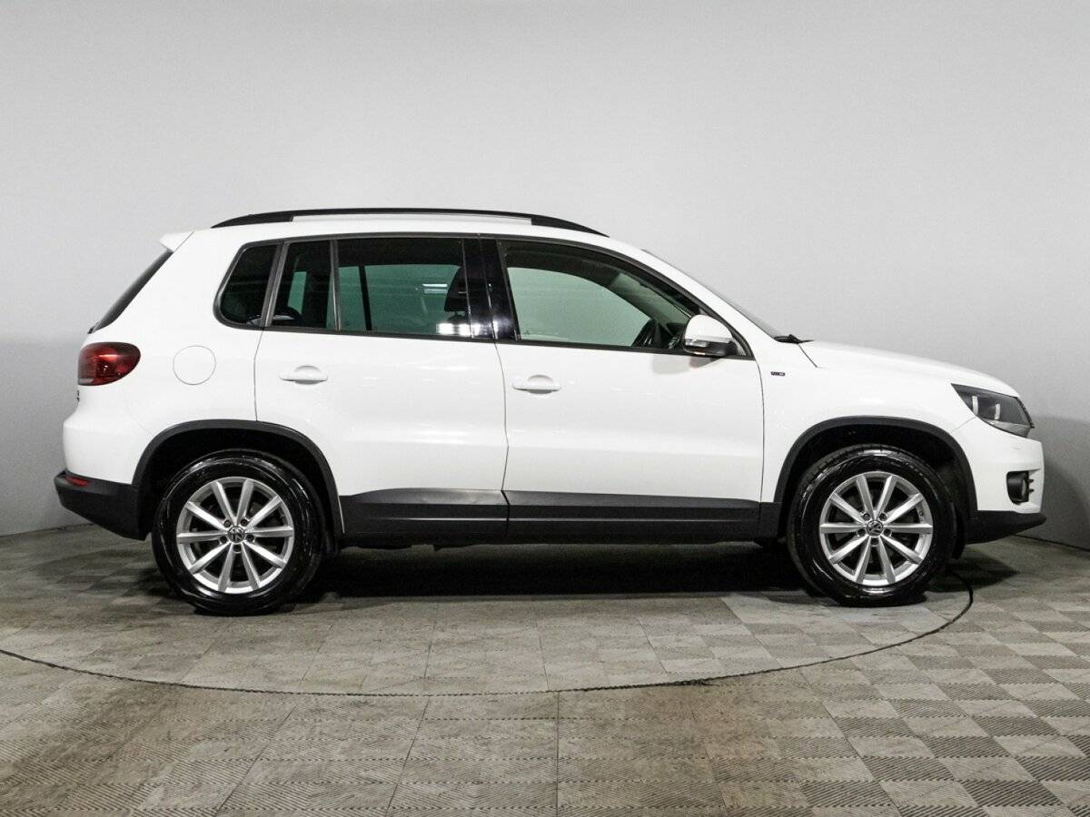 Volkswagen Tiguan с пробегом — 2015 год. Фото: #3
